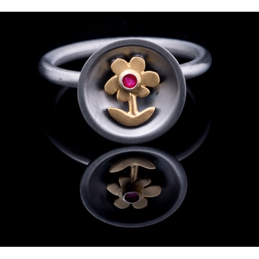 Handmade ring "Daisy Bull"